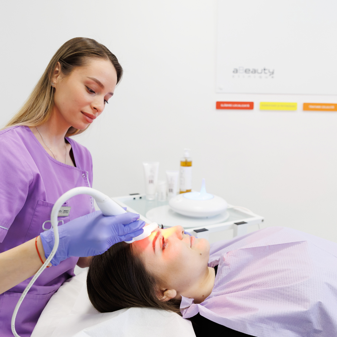 Tratament rejuvenare facială și întinerire DermoVisage