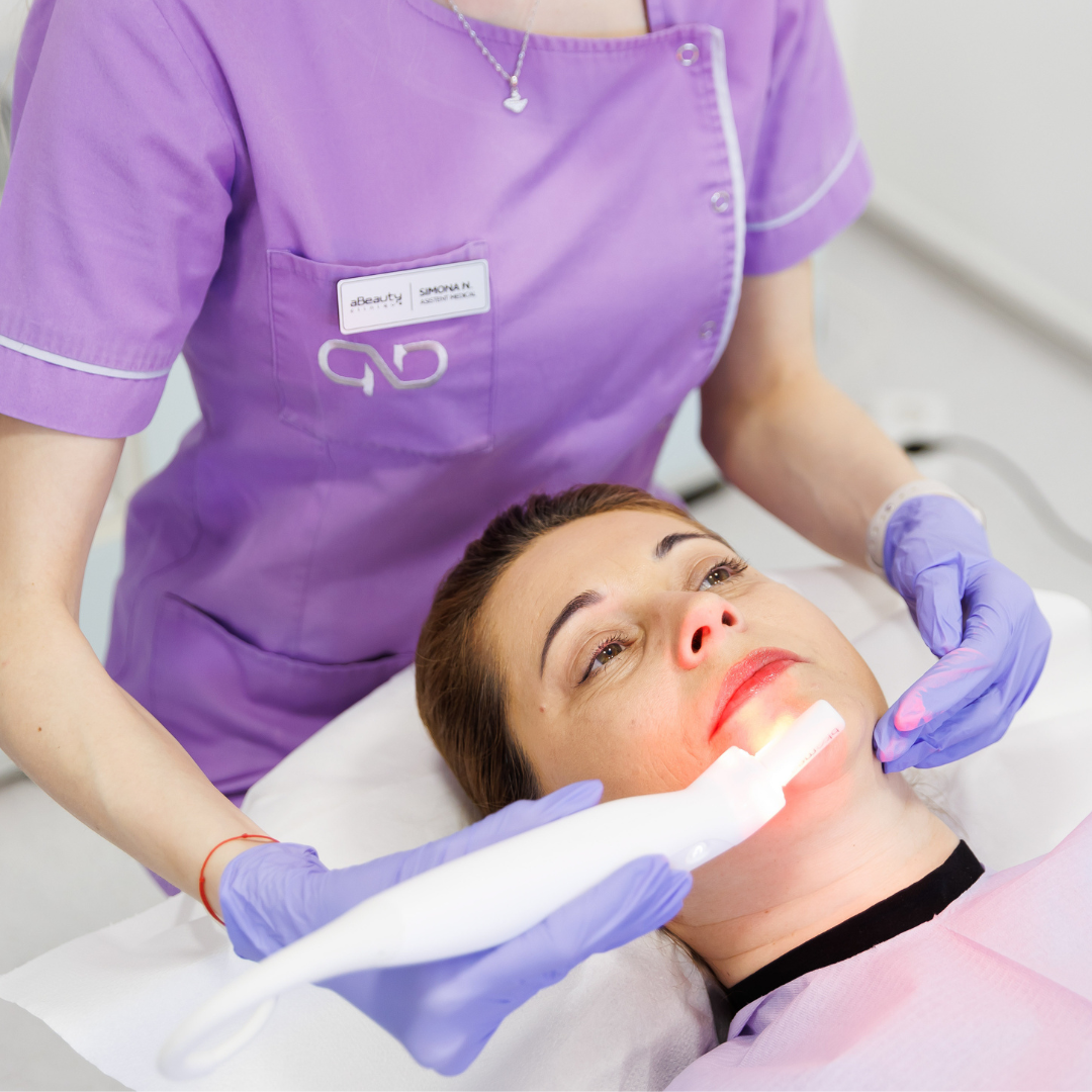 Tratament rejuvenare facială și întinerire DermoVisage