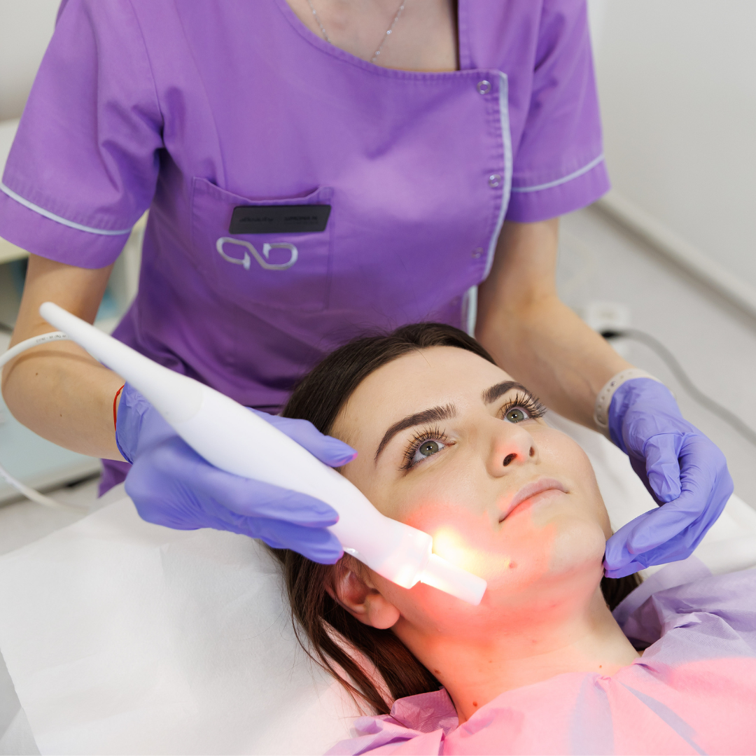 Tratament rejuvenare facială și întinerire DermoVisage