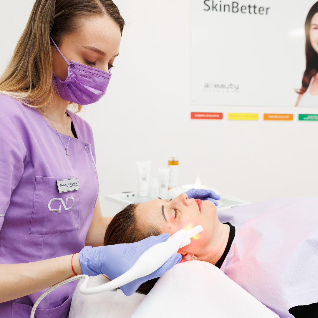 Tratament rejuvenare facială și întinerire DermoVisage